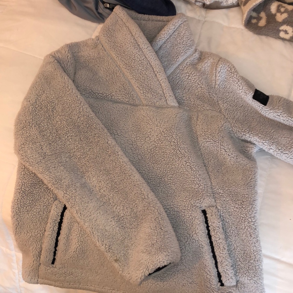 Sherpa north face pullover